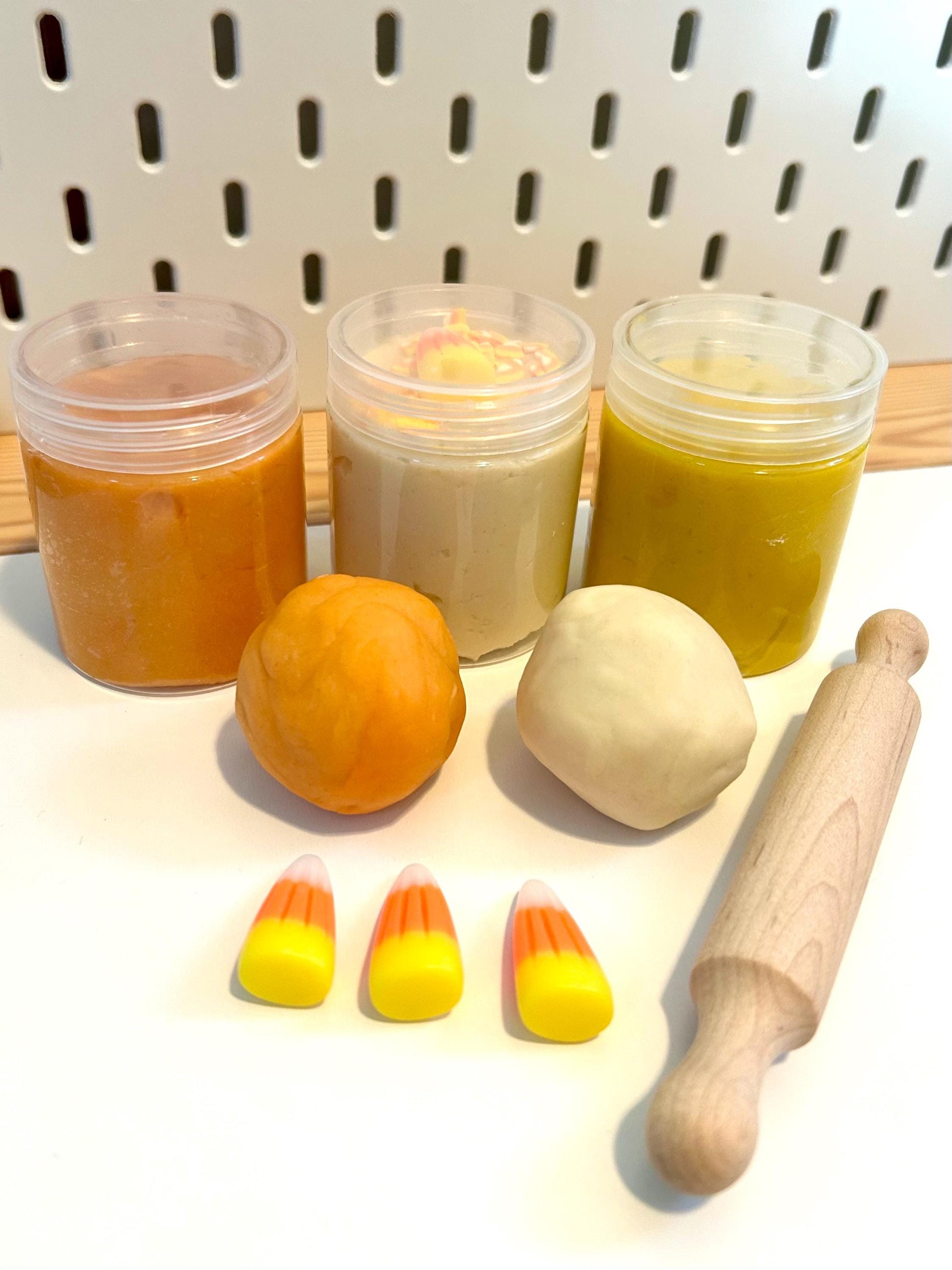 Fall Playdough Set with Charms & Rolling Pin | Autumn Sensory Dough Kit | Handmade Non-Toxic Playdough with Loose Parts | Montessori Play