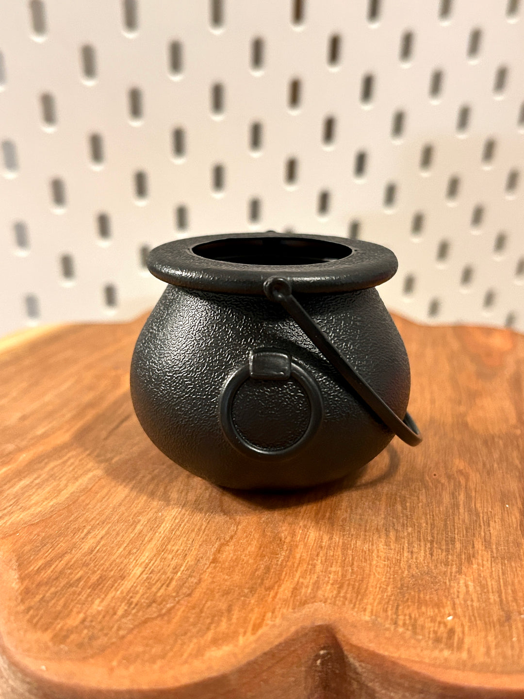 Small Black Witch Cauldron Sensory Cup