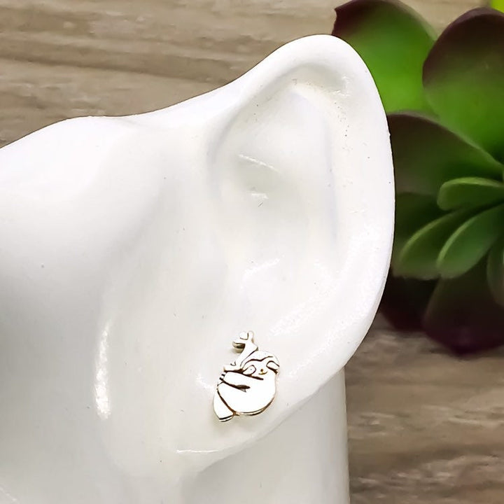 Boucles d'oreilles paresseux, petites puces d'oreilles en argent sterling, bijoux pour amoureux des animaux, boucles d'oreilles mignonnes, bijoux uniques, cadeau pour fille, cadeau pour sœur