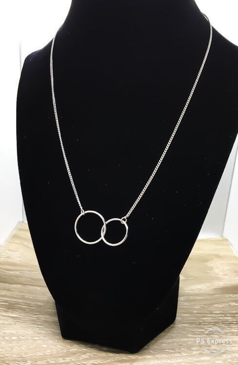 Cadeau pour une sœur adoptive, Collier à cercles entrelacés, Pendentif circulaire, Collier à cercles liés, Cadeau pour une sœur de cœur, Sœur du marié