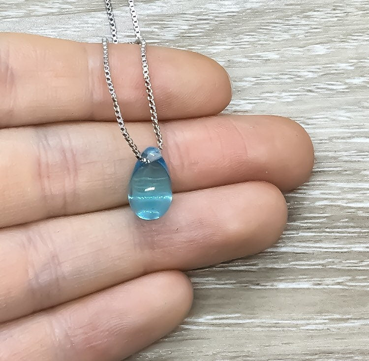 Collier en forme de larme bleue, citation inspirante, pendentif goutte d'eau, « Que ta force soit plus grande que tes larmes », bijou porteur d'espoir, cadeau de Noël