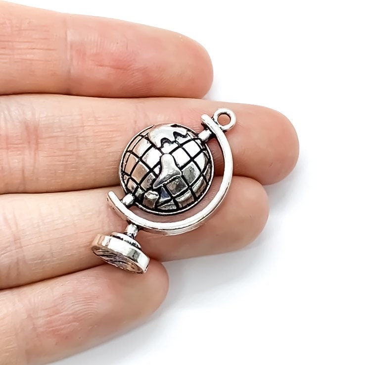 1 Breloque Globe Terrestre, Breloques individuelles, Breloques scolaires, Breloque pour enseignants, Breloque éducation, Breloque voyage, Cadeau pour voyageurs, Exploration, Géographie