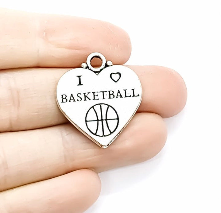 1 petit pendentif basket-ball argenté, « J'aime le basket », pendentif sportif, pendentif joueur de basket-ball, pendentif individuel, pendentif sport, cadeau pour entraîneur d'équipe