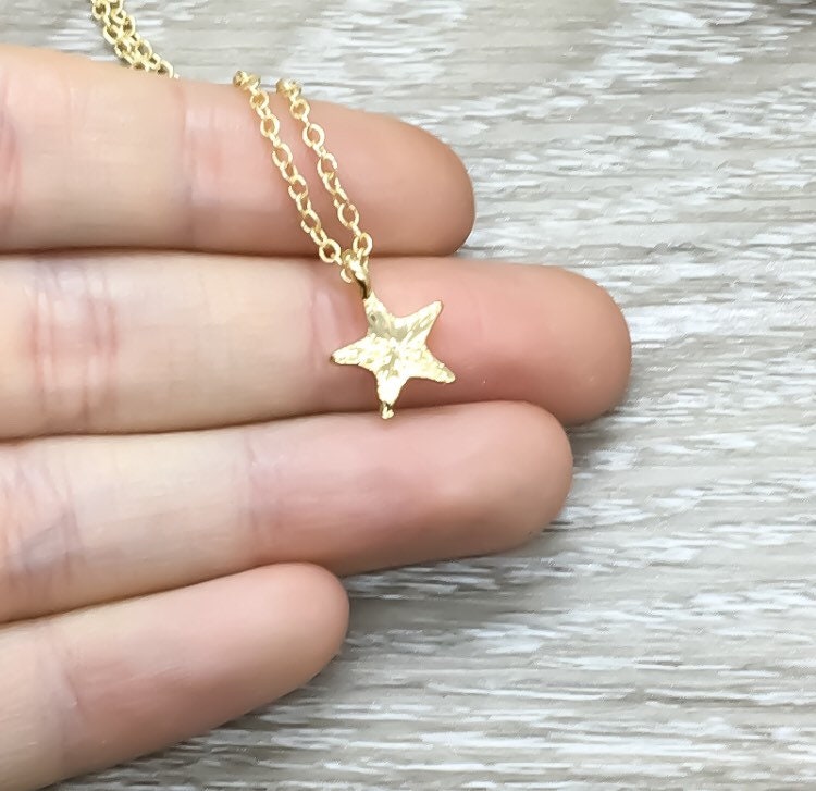 Les meilleures amies sont comme des étoiles, Collier étoile miniature, Bijou céleste simple, Cadeau d'anniversaire pour une meilleure amie, Cadeau pour une amie d'enfance, Cadeau de Noël