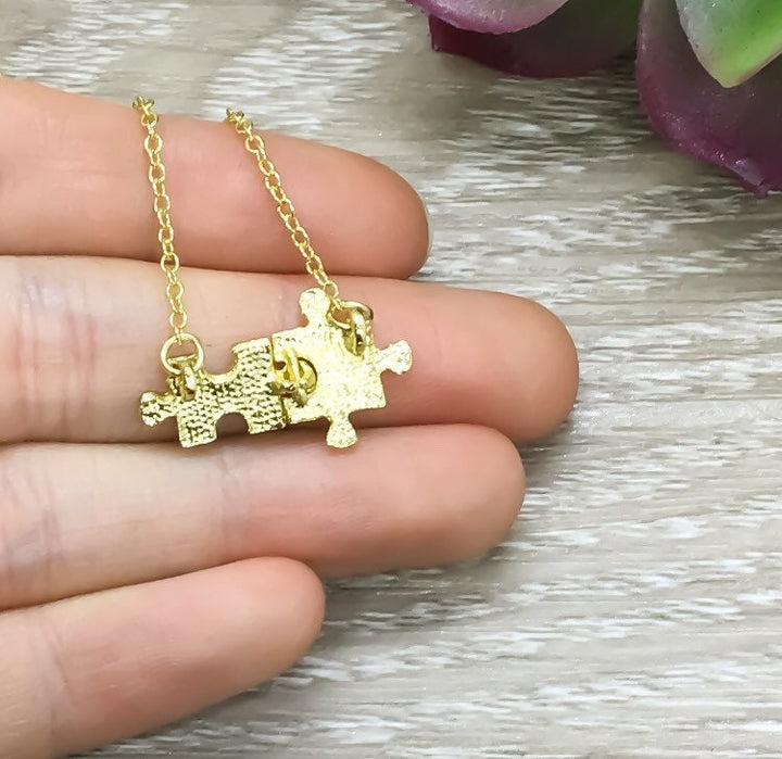 Cadeau de sensibilisation à l'autisme, Collier double puzzle miniature, Bijou minimaliste, Pendentif puzzle délicat, Cadeau pour maman, Cadeau de Noël pour maman