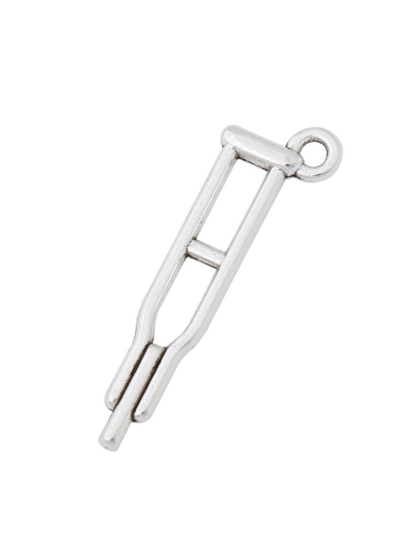 Breloque béquille, Breloques individuelles, Breloques médicales, Breloque infirmière, Breloques médecin, Breloque os cassé, Prompt rétablissement, Apprêts pour bijoux