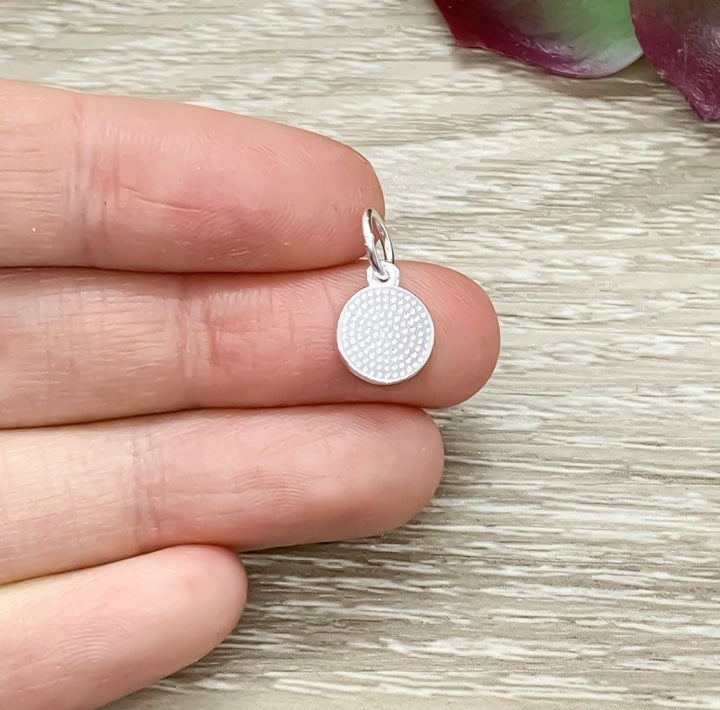 Initiale à ajouter, Initiale en argent sterling, Breloque disque initiale, Petites breloques disque initiales, Cadeau de Noël, Bijou personnalisé délicat