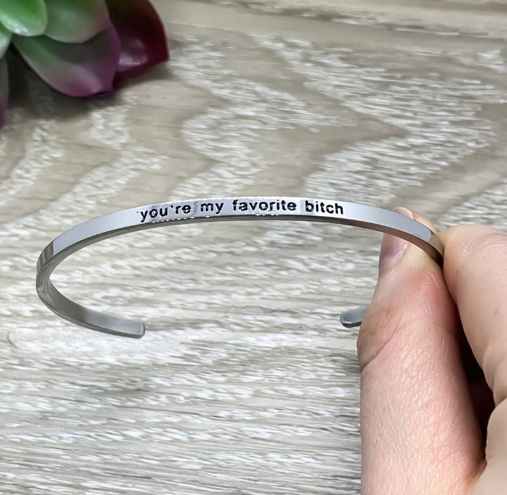 Bracelet jonc « Tu es ma meilleure amie », cadeau pour les meilleures amies, bracelet mantra, bracelet minimaliste, bijou d'amitié