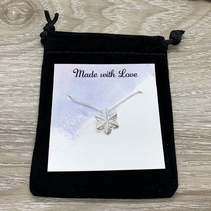 Collier Flocon de Neige, Pendentif Délicat en Argent Sterling, Bijou Flocon de Neige, Bijou de Mariage d'Hiver, Cadeau de Noël pour Elle, Cadeau des Fêtes
