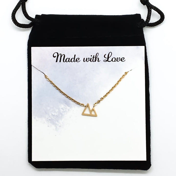 Collier Montagne Délicat, Bijou Montagne Minuscule, Collier Délicat en Or Rose, Cadeau de Voyage, Cadeau de Noël, Collier Exploration, Anniversaire