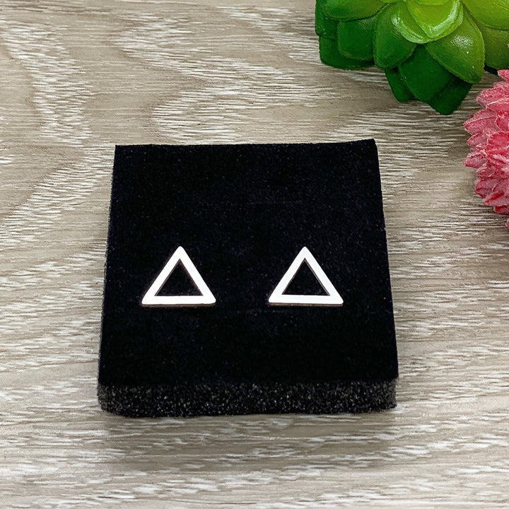Boucles d'oreilles triangulaires, cadeau de Noël, boucles d'oreilles minimalistes et modernes, bijoux triangle, boucles d'oreilles pour tous les jours, cadeau pour dire « Je pense à toi », anniversaire