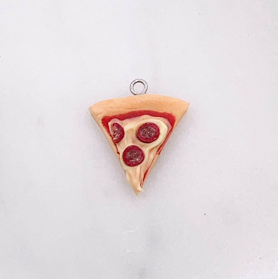 Porte-clés pizza, Amoureux de la pizza, Cadeau mignon pour elle, Accro à la pizza, Porte-clés unique, Breloque part de pizza, Cadeau humoristique, Cadeau gourmand, Malbouffe