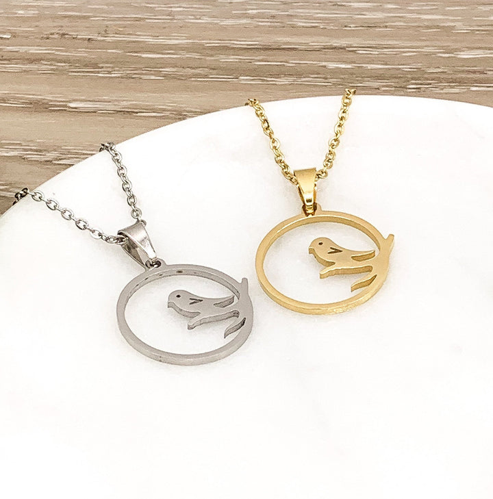 Collier oiseau, pendentif rond, cadeau pour les amoureux des oiseaux, pendentif oiseau sur une branche, collier mésange, collier pour grand-mère, cadeau de Noël