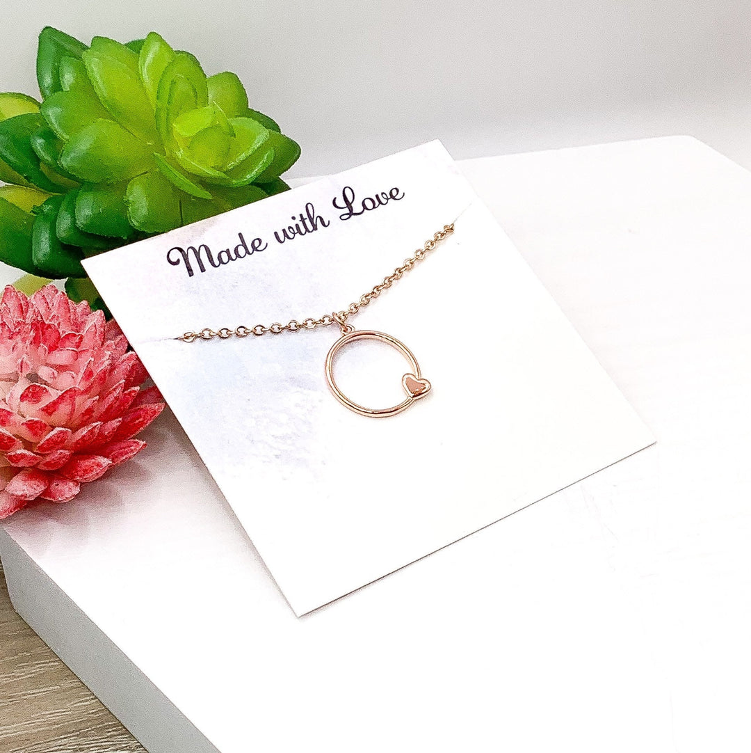 Collier 3 Cœurs, Pendentif Cercle avec Cœurs, Bijou Grand-mère, Collier Maman de Garçons, Collier Maman, Bijou de Maternité, Cadeau d'Anniversaire Maman