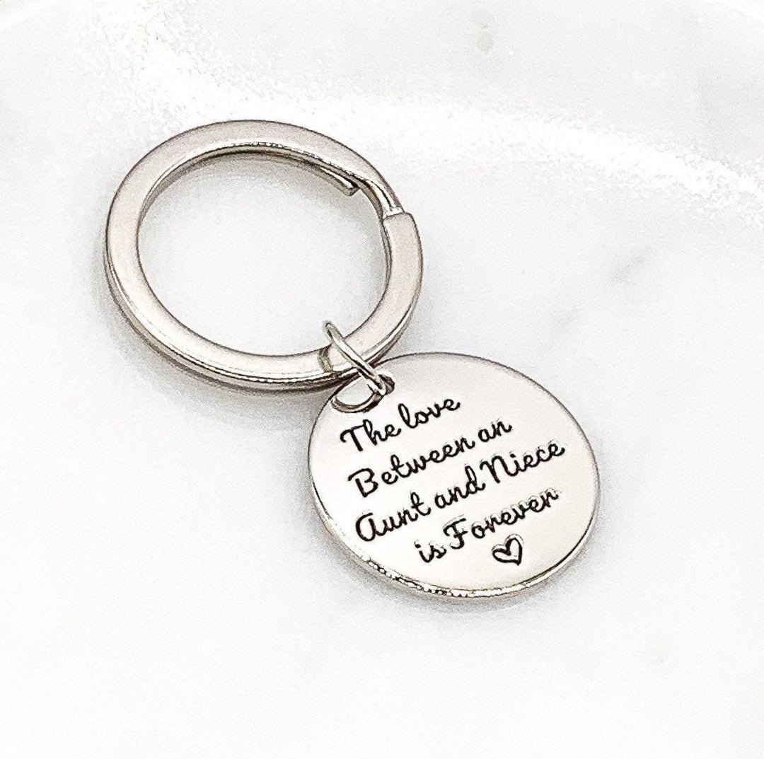 The Love Between an Aunt and Niece is Forever Keychain, Gift for Aunt, Niece Keyring, Great-Aunt Gift, Niece Wedding Gift, Sister Keychain