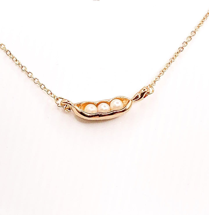 Collier « Trois pois dans une cosse », Bijou de perles unique, Collier cosse de pois, Cadeau pour sœurs, Collier 3 sœurs, Cadeau pour petite sœur, Sœur