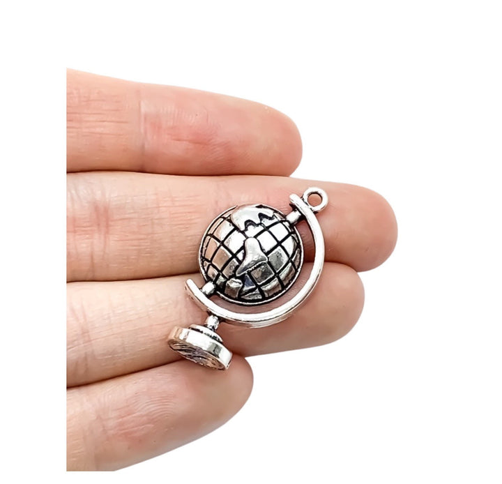 1 Breloque Globe Terrestre, Breloques individuelles, Breloques scolaires, Breloque pour enseignants, Breloque éducation, Breloque voyage, Cadeau pour voyageurs, Exploration, Géographie