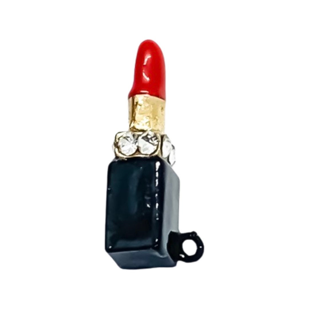 1 Breloque Rouge à Lèvres Rouge, Breloque Cosmétiques, Breloques Maquillage, Breloque Individuelle, Cadeau Soirée entre Filles, Breloque Girlie, Breloque Adolescente, Breloque à Clous