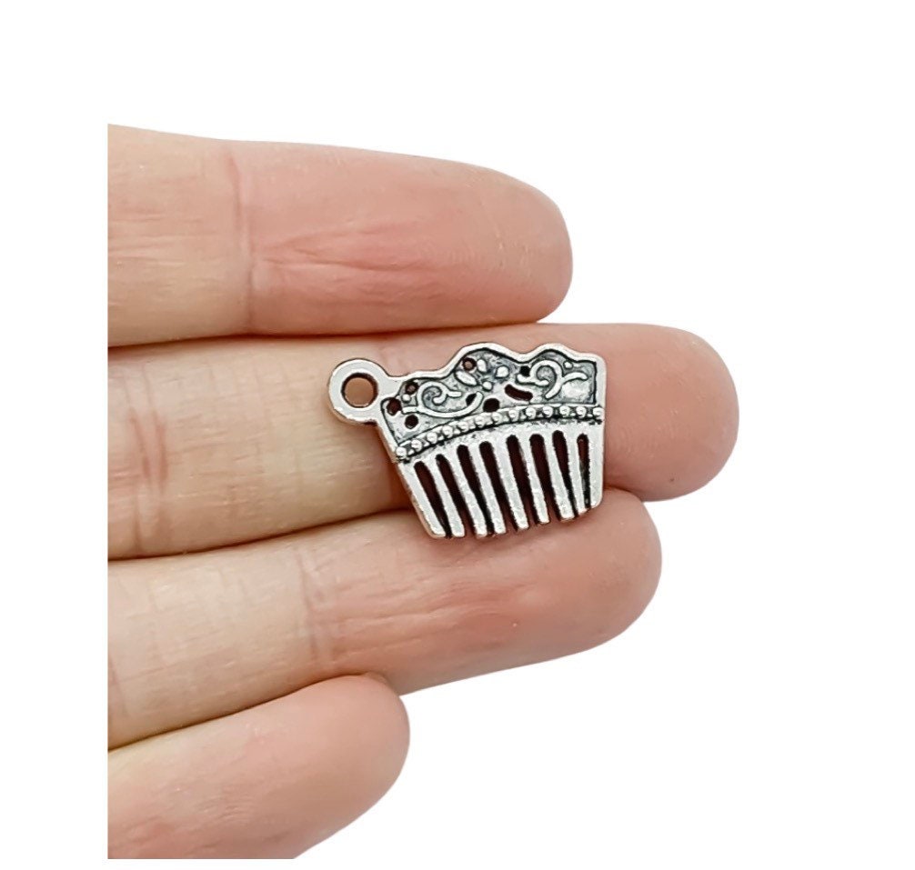 1 mini peigne à cheveux avec breloque, breloque de salon, breloque individuelle, cadeau pour coiffeur, breloque girly, breloque pour adolescente, cadeau pour coiffeuse, créatrice de coiffure