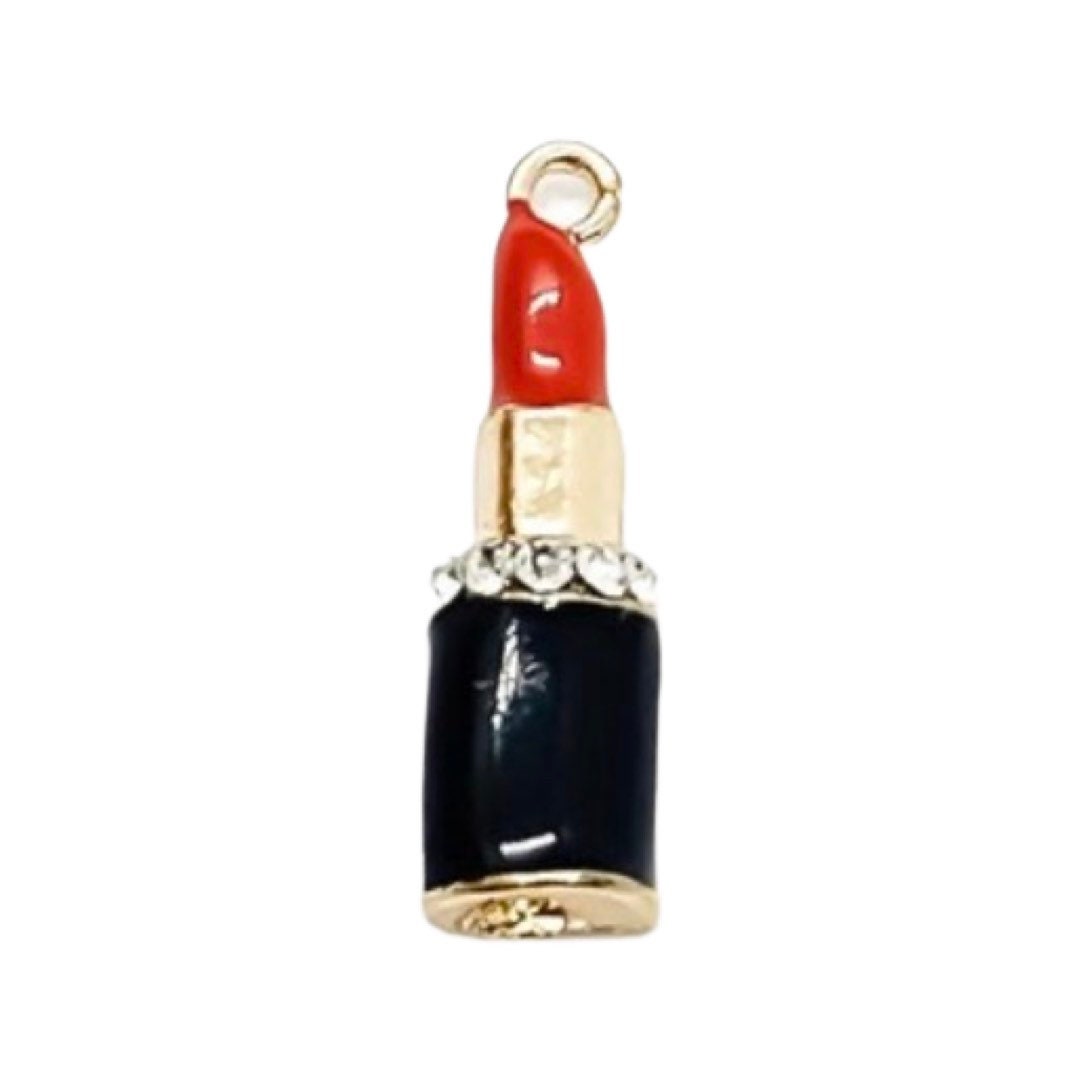 1 Breloque Rouge à Lèvres Rouge, Breloque Cosmétiques, Breloques Maquillage, Breloque Individuelle, Cadeau Soirée entre Filles, Breloque Girlie, Breloque Adolescente, Breloque à Clous