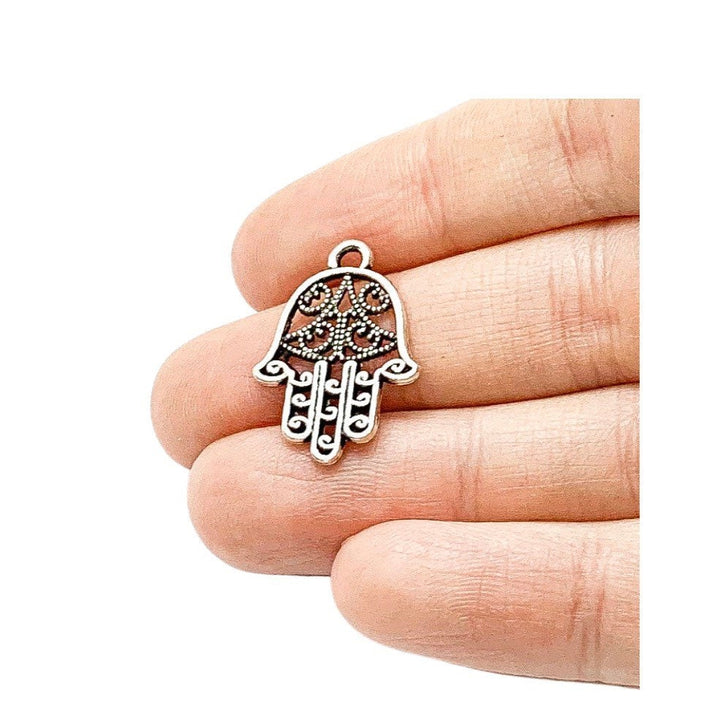 1 Breloque Main de Hamsa, Breloque de Yoga, Cadeau pour Yogi, Breloques de Protection, Apprêts pour Bijoux, Cadeau pour Professeur de Yoga, Breloques Spirituelles, Bijoux à Faire Soi-même, Loisirs Créatifs
