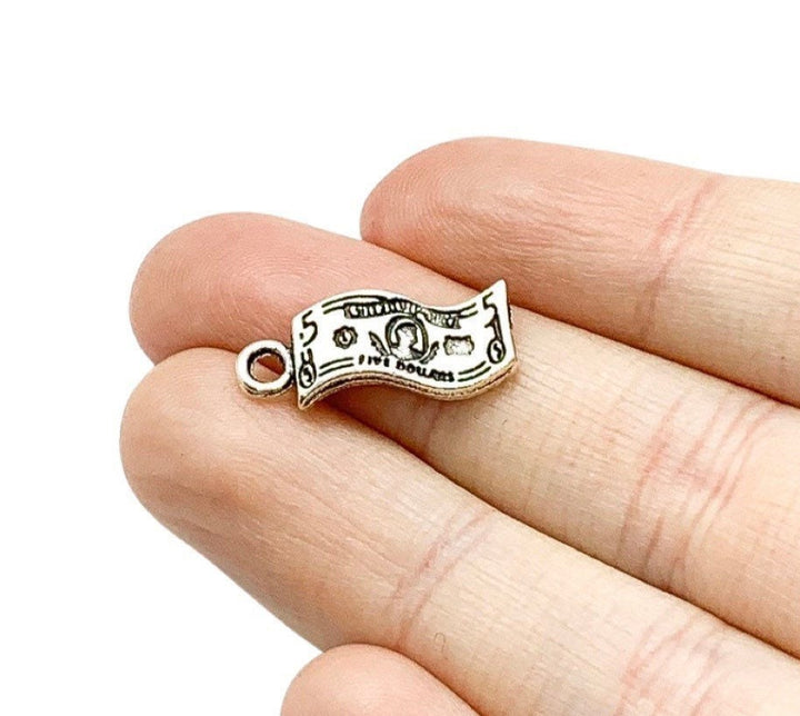 1 petit pendentif billet de cinq dollars, pendentifs individuels, pendentif argent américain, porte-bonheur, pendentif 5 dollars, pendentif monnaie, apprêts pour bijoux