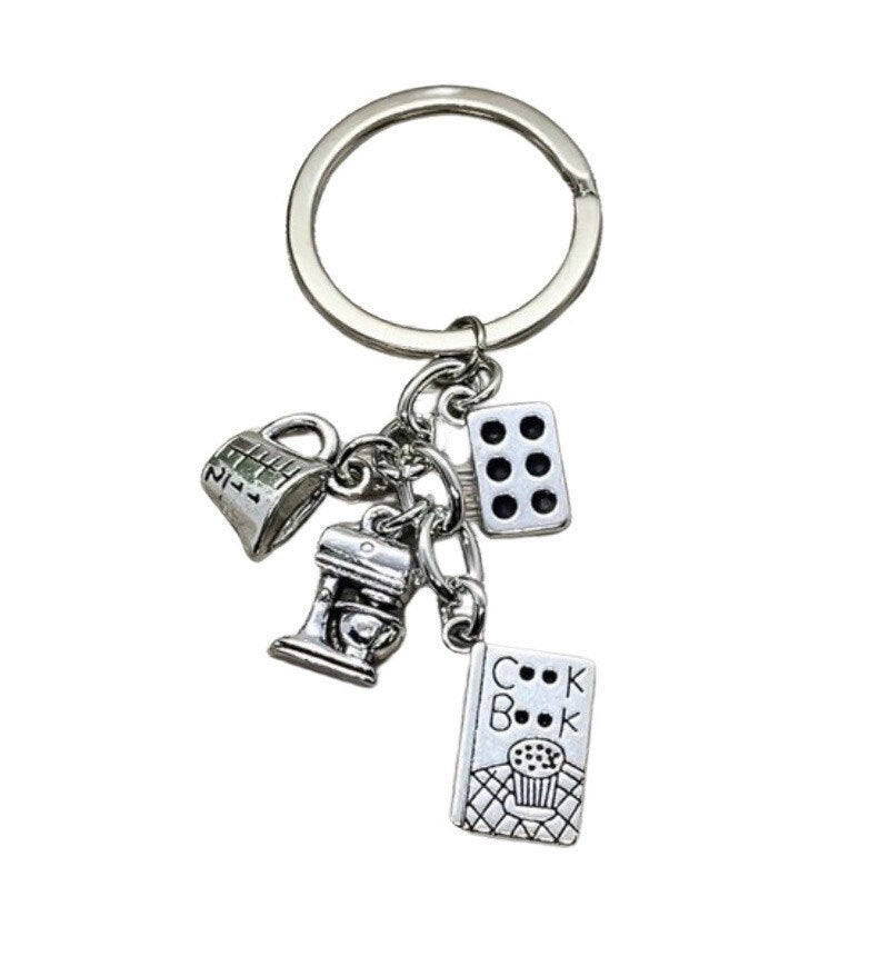 Porte-clés pâtisserie, Cadeaux pour pâtissiers, Porte-clés cuisine, Breloque mini cuillères doseuses, Breloques pour cuisiniers, Petits cadeaux de Noël, Porte-clés unique, Cadeau pour elle