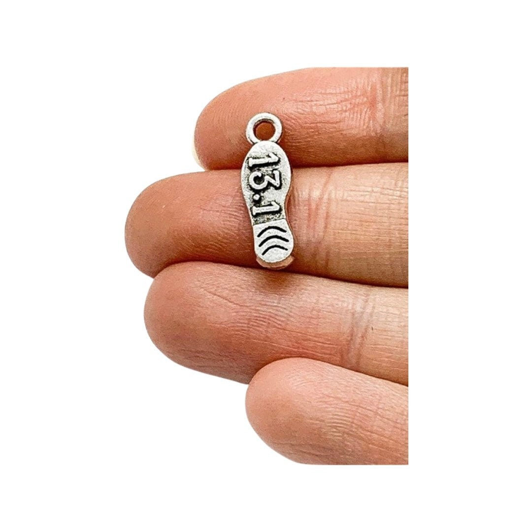 Lot de breloques pour semi-marathon (21 km), breloques course à pied, en vrac, breloques chaussures de course, breloques fitness, apprêts pour bijoux, idée cadeau.