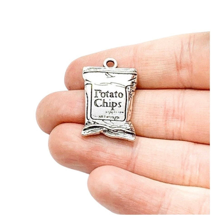 Breloque pour sachet de chips (1 pièce), Breloques individuelles, Breloques pour snacks, Breloques pour ados, Sachet de chips miniature, Breloques, Cadeau pour gourmands, Bijoux à faire soi-même