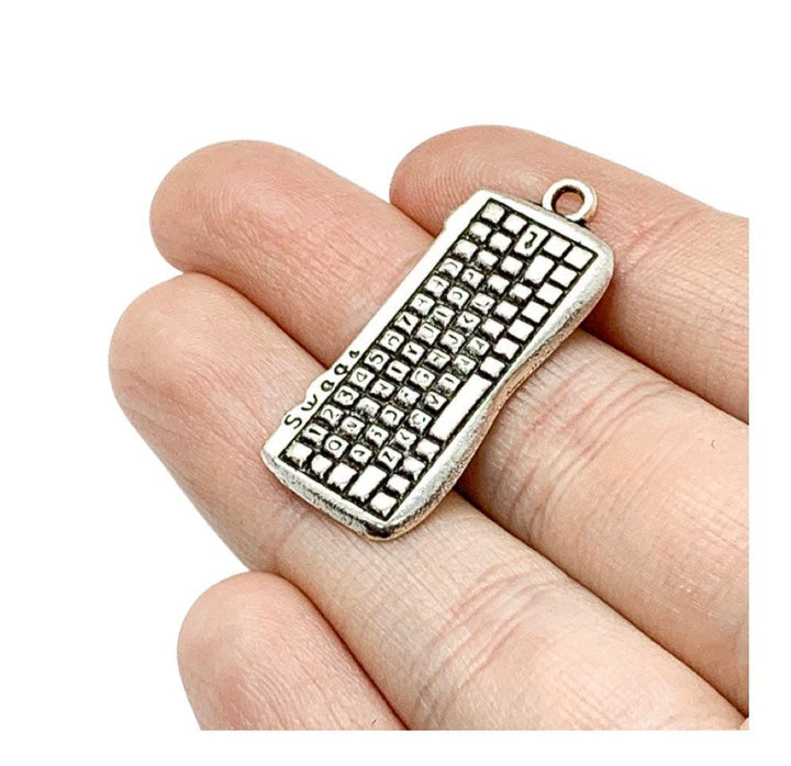 1 mini breloque clavier, breloques geek, breloques technologie, breloques ordinateur, mini breloque ordinateur, apprêts pour bijoux, bijoux à faire soi-même
