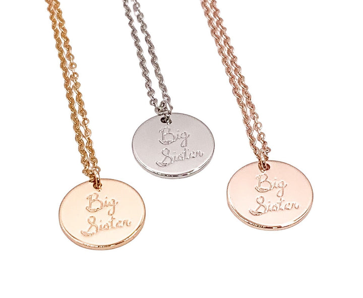 Collier Grande Sœur, Bijou Minimaliste, Cadeau de la Petite Sœur, Cadeau pour Sœur, Collier Symbolique pour Sœur, Pendentif Gravé en Cursive Simple