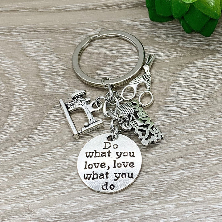 Sewing Keychain, Seamstress Gift, Sewing Machine Charm, Scissors Keyring, Crafty Person Gift, I Love Sewing, Hobby Gift, DIY