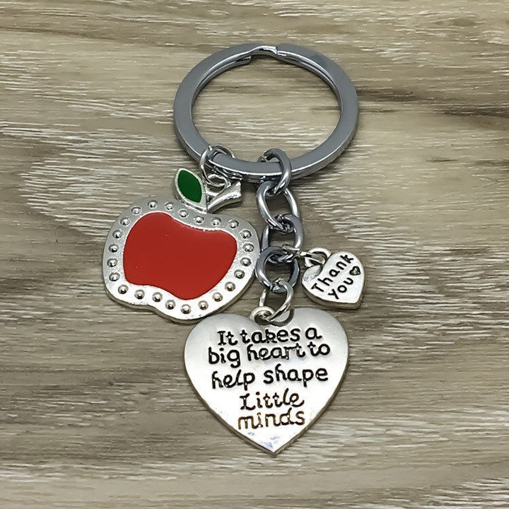 Porte-clés « Il faut un grand cœur pour contribuer à l'épanouissement des jeunes esprits », cadeau de remerciement pour un enseignant, porte-clés pomme rouge, cadeau d'un élève, enseignant(e)