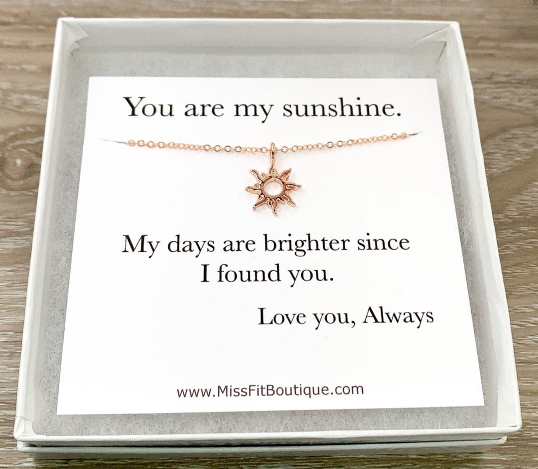Collier « Tu es mon rayon de soleil », Collier soleil en or rose, Cadeau soleil minimaliste, Collier délicat, Cadeaux pour elle, Anniversaire, Cadeaux pour meilleures amies
