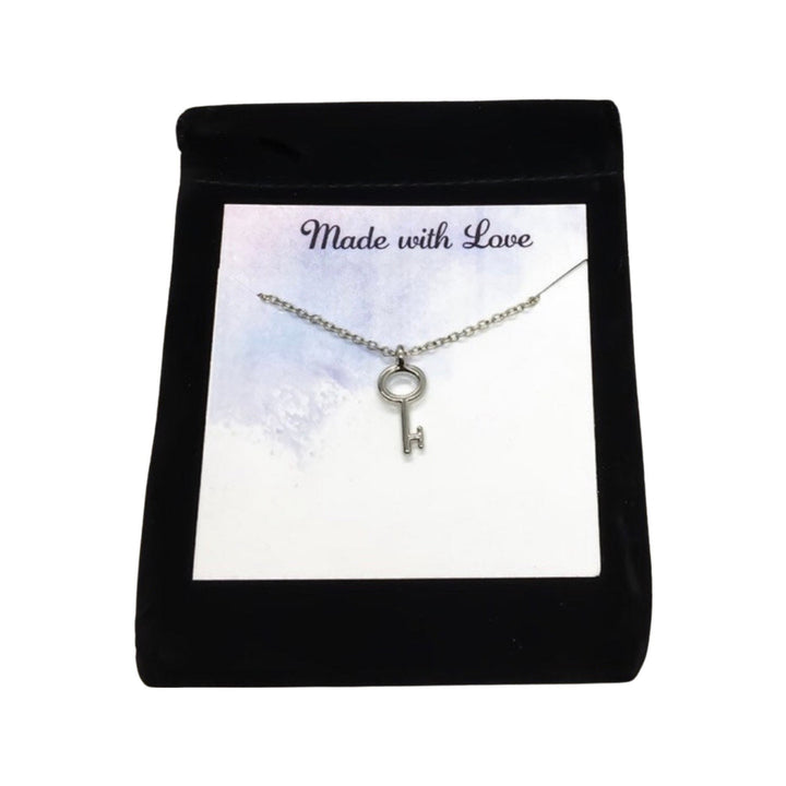 Collier Clé Squelette, Pendentif Petite Clé, Collier Petite Clé en Or, La confiance est essentielle, Bijou simple et précieux à offrir à sa femme