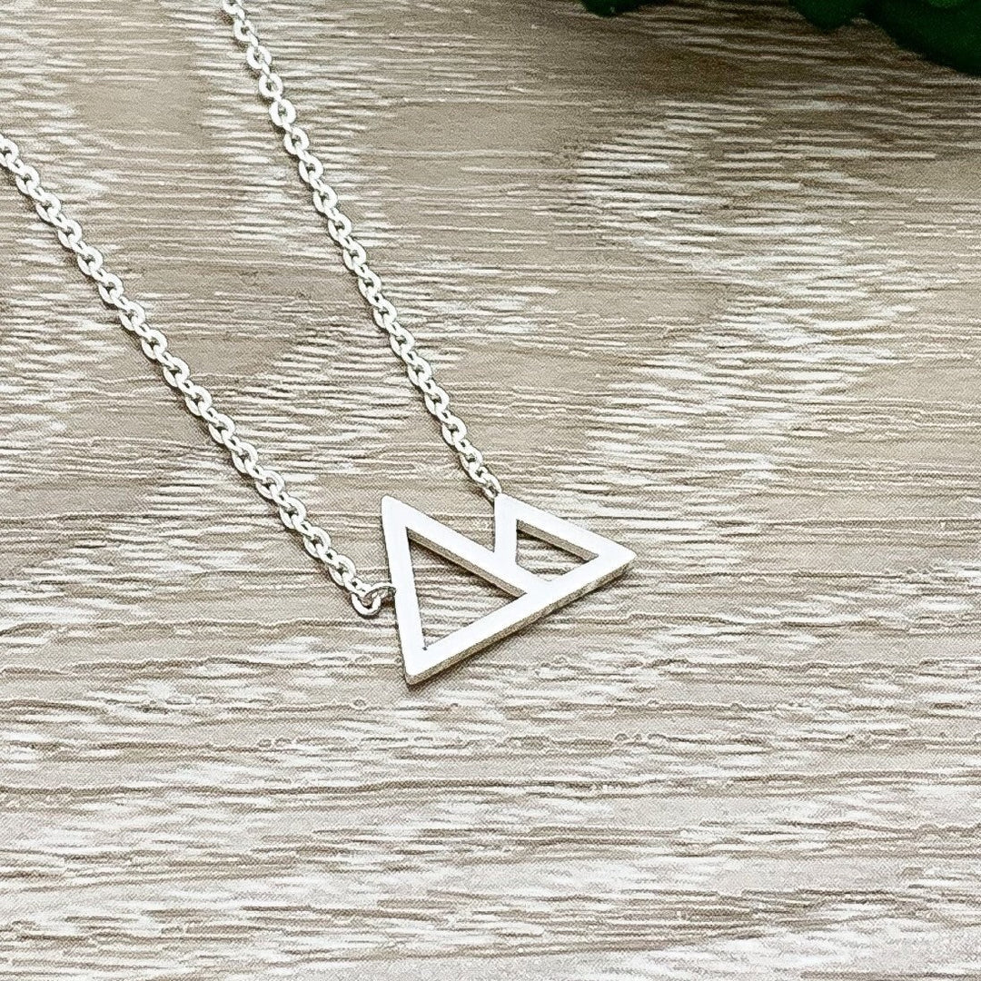 Collier Sommets de Montagne, Bijou de Plein Air, Bijou Délicat, Cadeau de Départ pour une Amie, Collier Minimaliste, Cadeau Aventure, Cadeau de Noël