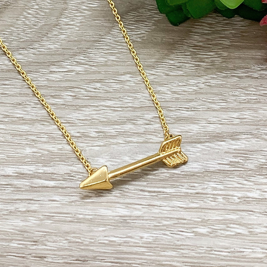 Collier flèche, Bijou guerrier, Pendentif flèche horizontale, Collier force, Bijou flèche, Cadeau pour survivant du cancer, Soutien