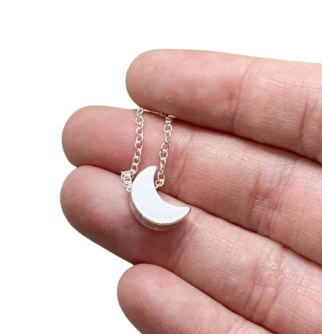 Collier Croissant de Lune, Bijou Lunaire Délicat, Pendentif Lune Mini, Collier Minimaliste, Bijou Céleste, Cadeau d'Anniversaire pour Elle