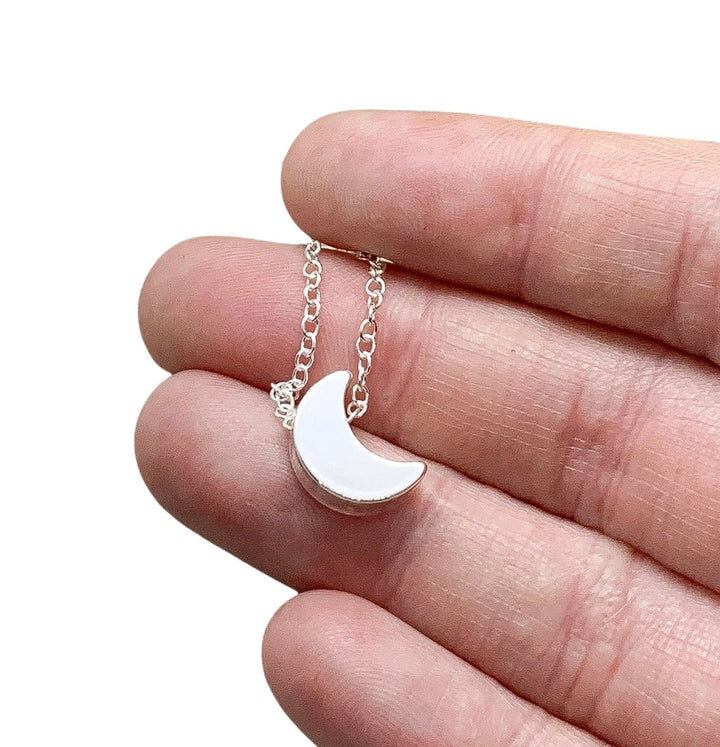 Collier Croissant de Lune, Bijou Lunaire Délicat, Pendentif Lune Mini, Collier Minimaliste, Bijou Céleste, Cadeau d'Anniversaire pour Elle