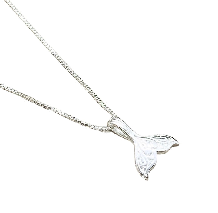Collier queue de poisson miniature, Collier sirène argenté, Collier marin, Cadeau pour amoureux de l'océan, Bijou de plage, Cadeau pour passionné de bateaux, Collier côtier