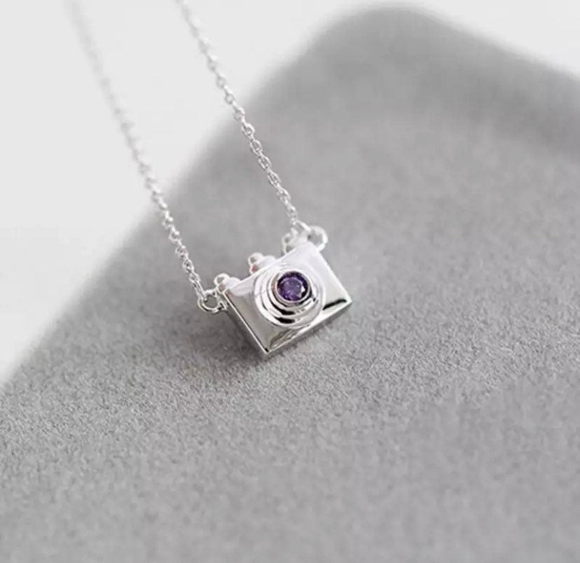 Collier mini appareil photo, argent sterling et zirconiums, cadeau pour photographe, cadeau pour photographe de mariage, cadeau de départ à la retraite, cadeau pour demoiselle d'honneur