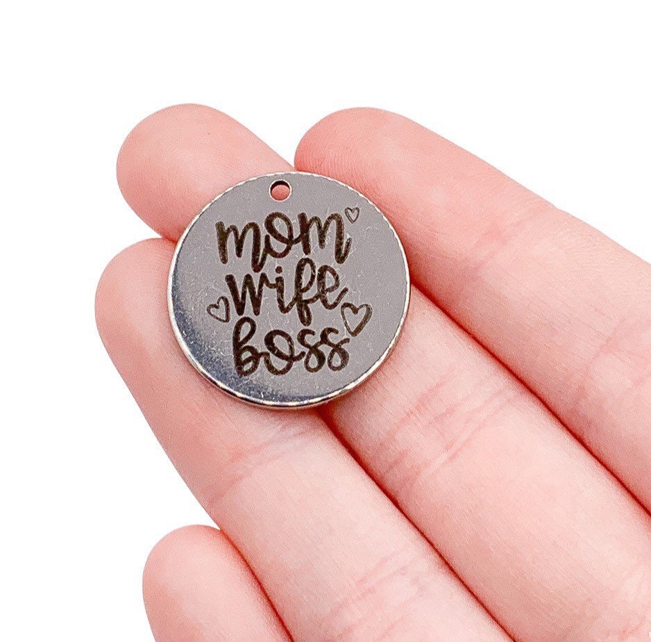 Breloque « Maman, Épouse, Cheffe », Breloques en acier inoxydable, Breloque individuelle, Breloques maternité, Breloque avec mots, Cadeau pour maman, Breloque maman, Bijou à faire soi-même