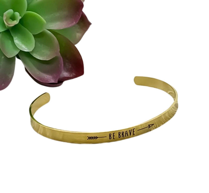 Bracelet jonc « Sois courageuse », bijou d'affirmation, cadeau pour le bien-être mental, cadeau de motivation, cadeau pour une amie, bracelet mantra, bracelet jonc minimaliste