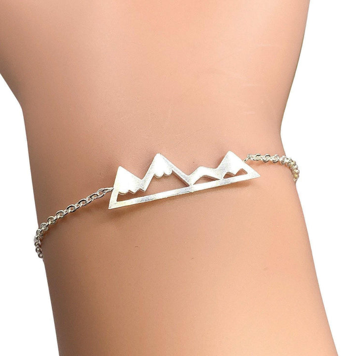 Bracelet délicat motif montagne, bracelet chaîne montagne, cadeau pour les amoureux de la nature, bracelet de randonnée, cadeau symbolique, bijou minimaliste