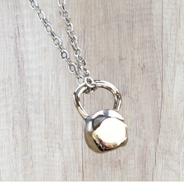 Collier mini kettlebell, collier fitness argenté, bijoux de gym, pendentif kettlebell doré, coach sportif, force, pour femme