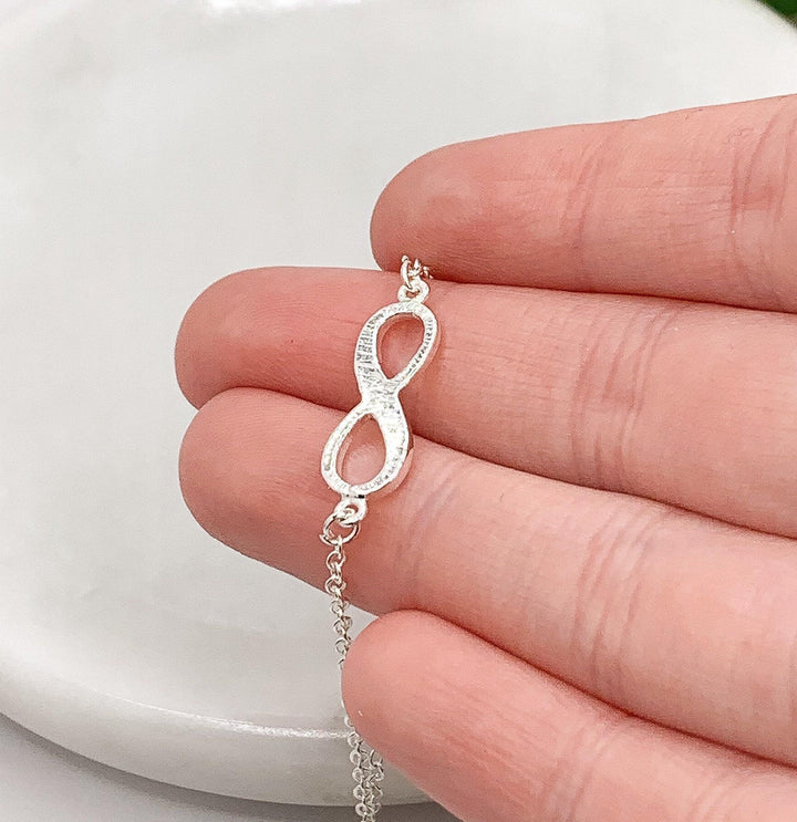 Bracelet infini, Bracelet chaîne symbole infini, Bijou éternité, Bracelet délicat, Cadeau symbolique, Bijou minimaliste