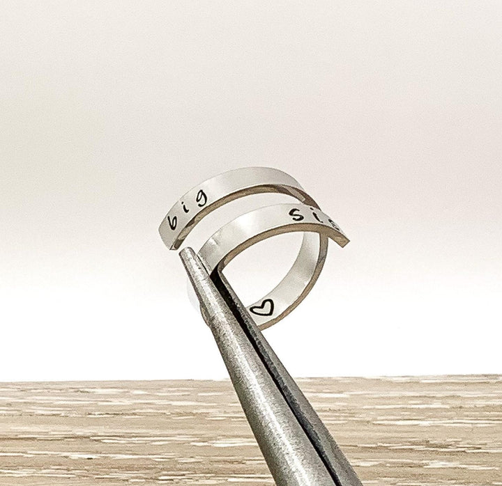Big Sis Lil Sis Ring, Adjustable Spiral Ring, Little Sister Ring, Big Sister Jewelry, Unique Engraved Ring, Sisters Stainless Steel Ring