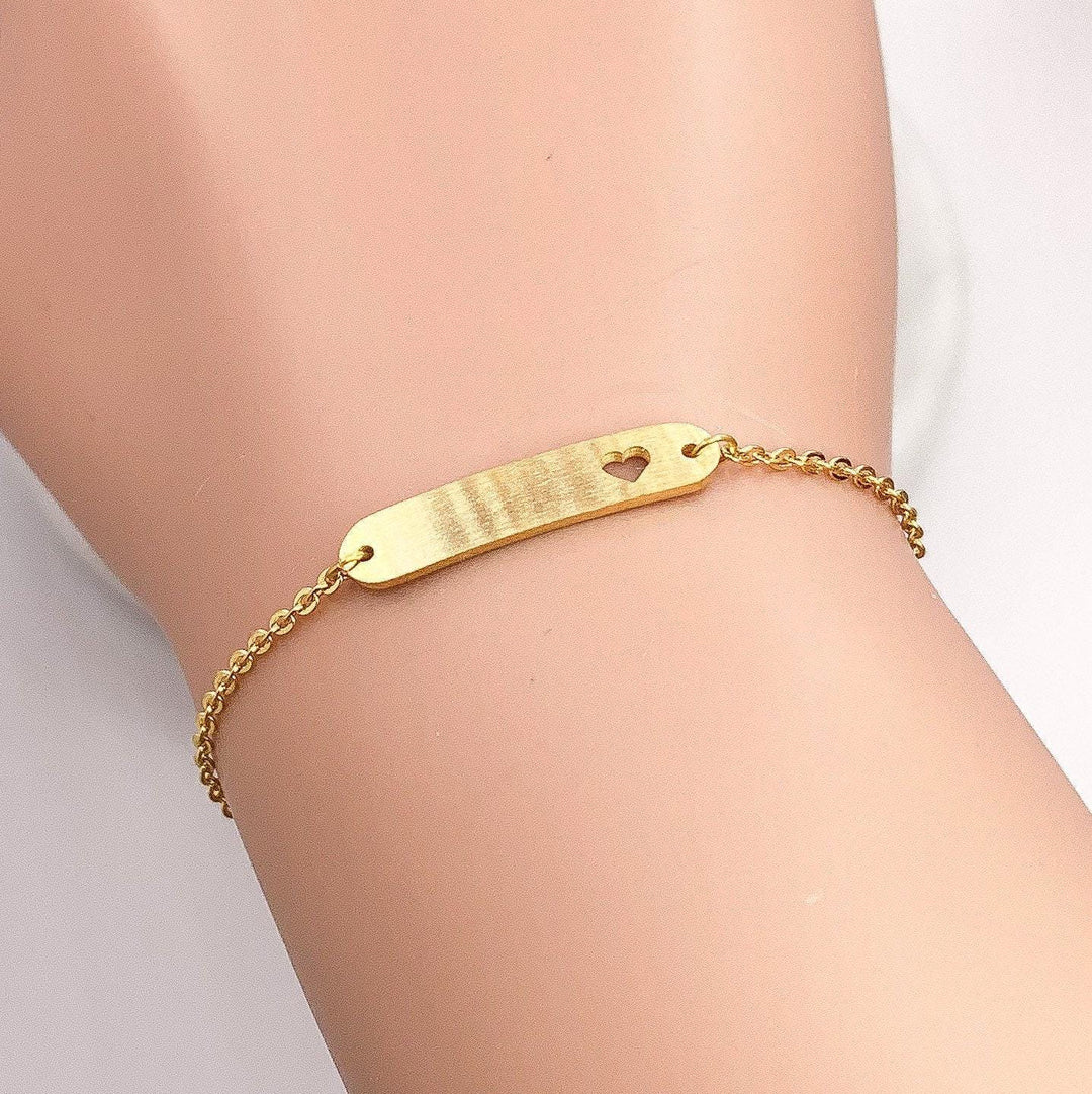 Bracelet barre avec découpe en forme de petit cœur, bracelet chaîne fine, bracelet « Je t’aime », bijou cœur, bijou symbolique, bracelet minimaliste