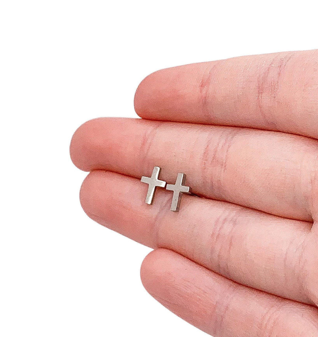 Boucles d'oreilles croix, boucles d'oreilles chrétiennes, bijoux religieux, puces d'oreilles délicates, boucles d'oreilles de première communion, cadeau pour filleule, cadeau de confirmation