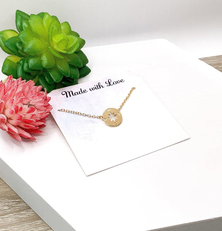 Collier Boussole Mini, Bijou de Voyage Délicat, Cadeau de Départ pour une Amie, Collier Minimaliste, Cadeau pour une Nouvelle Aventure, Cadeau pour Compagnon de Voyage